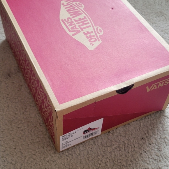 Vans - Picture 9 of 9